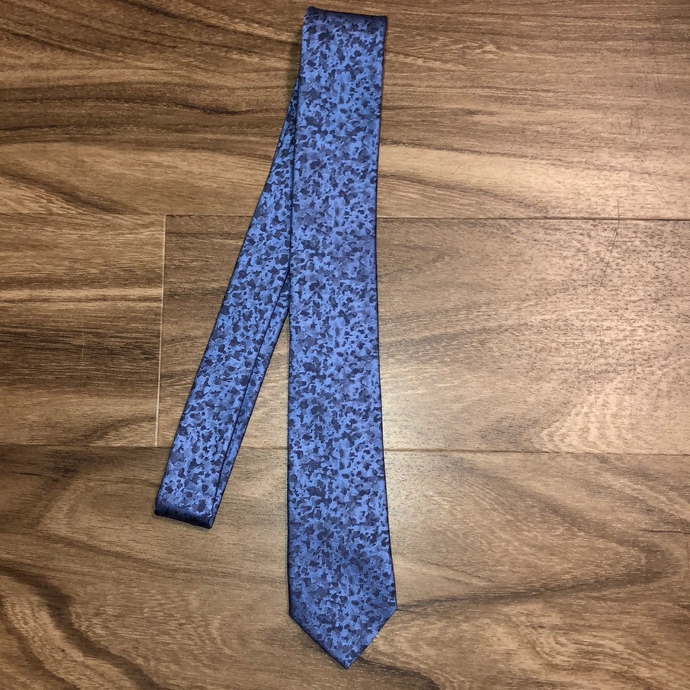 Calvin Klein blue skinny tie